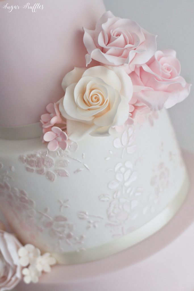 5 top tips for stencilling on cakes